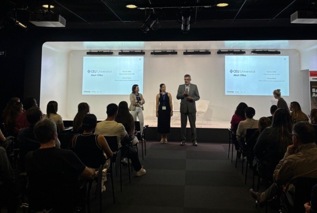 Estudiantes y alumni participan en una jornada de talento sobre Economía Azul